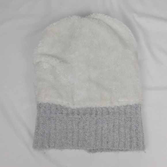 Gray Knit Winter Beanie | Soft Fuzzy Lined Hat | One Size | Warm & Cozy - Picture 5 of 6